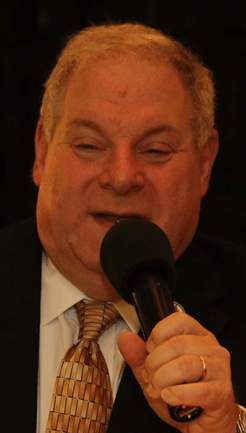 This image has an empty alt attribute; its file name is denis-bd.png